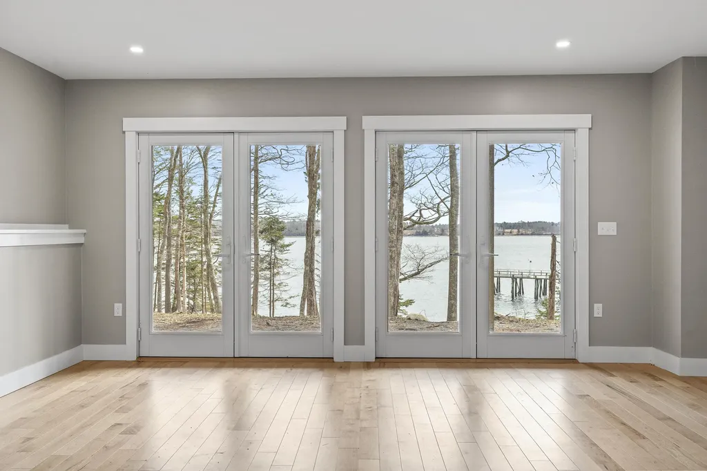 31 Viking Way Bristol ME 04539