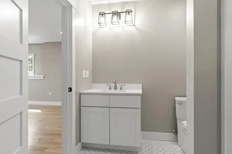 31 Viking Way Bristol ME 04539