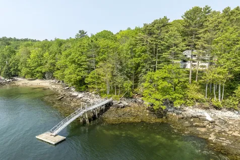 31 Viking Way Bristol ME 04539