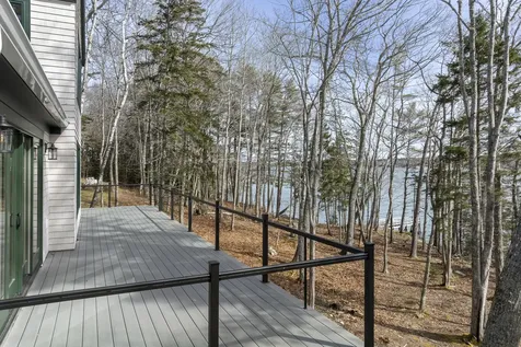 31 Viking Way Bristol ME 04539