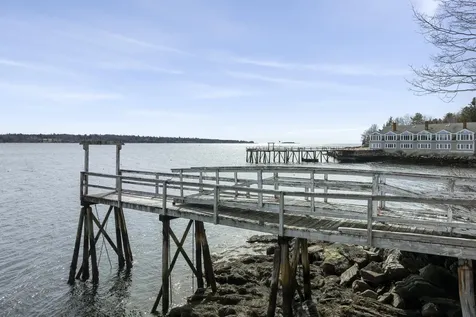 31 Viking Way Bristol ME 04539