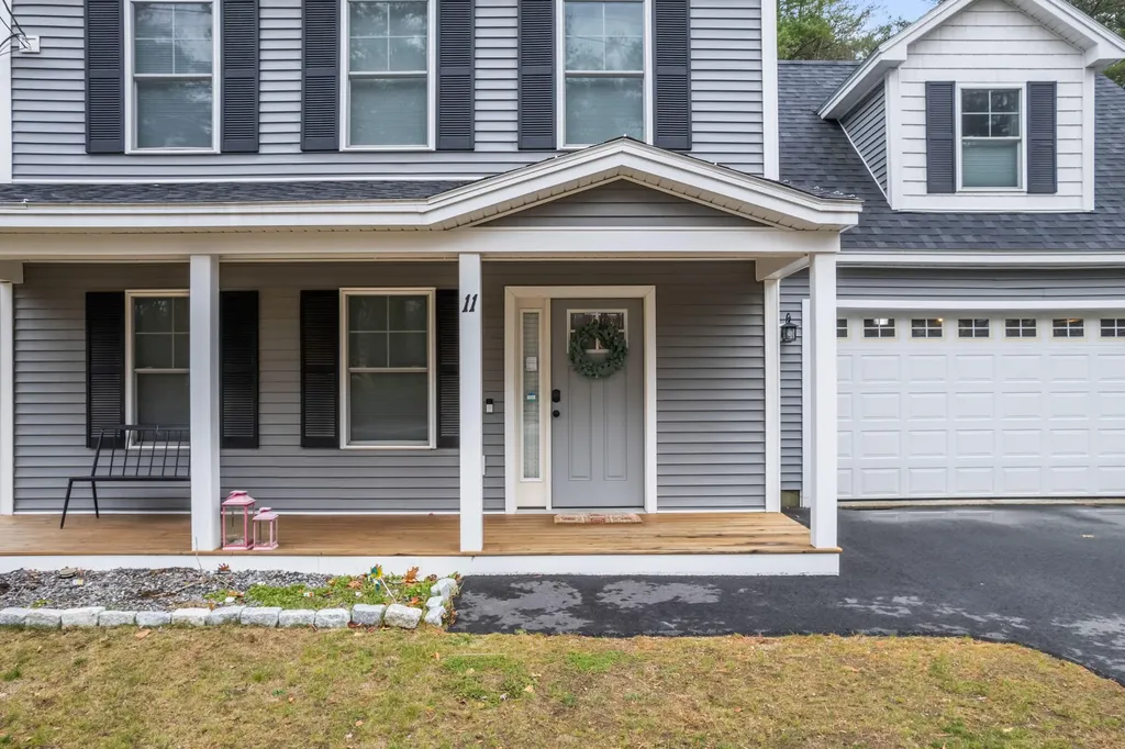 11 Neptune Drive Brunswick ME 04011