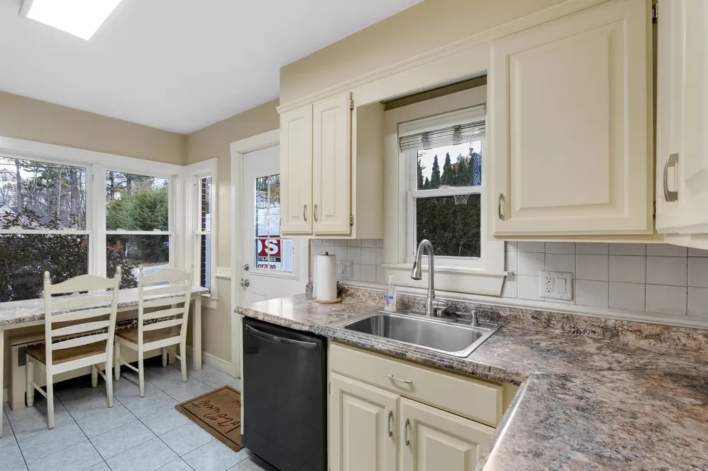 13 Allen Avenue Auburn ME 04210