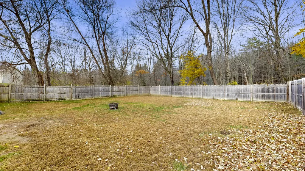 4 Carson Street Auburn ME 04210
