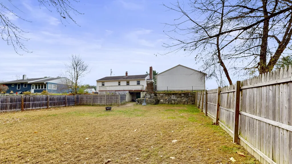 4 Carson Street Auburn ME 04210