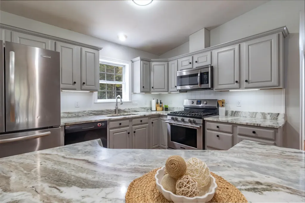392 Bay Road Brooklin ME 04616