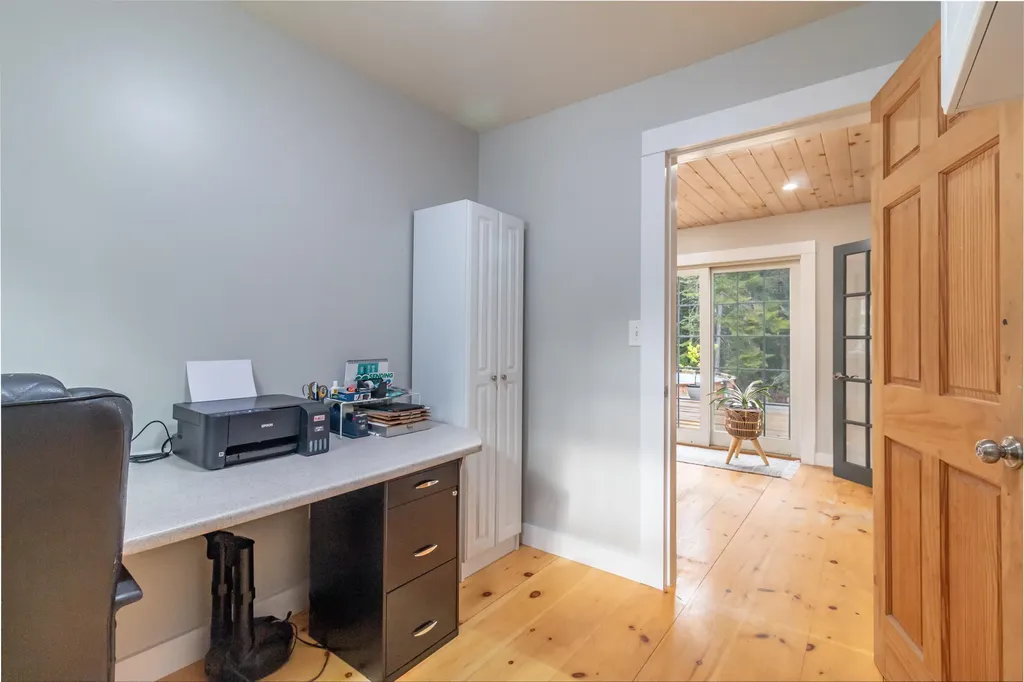 392 Bay Road Brooklin ME 04616