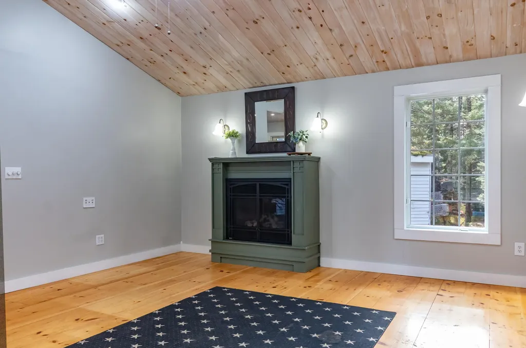 392 Bay Road Brooklin ME 04616