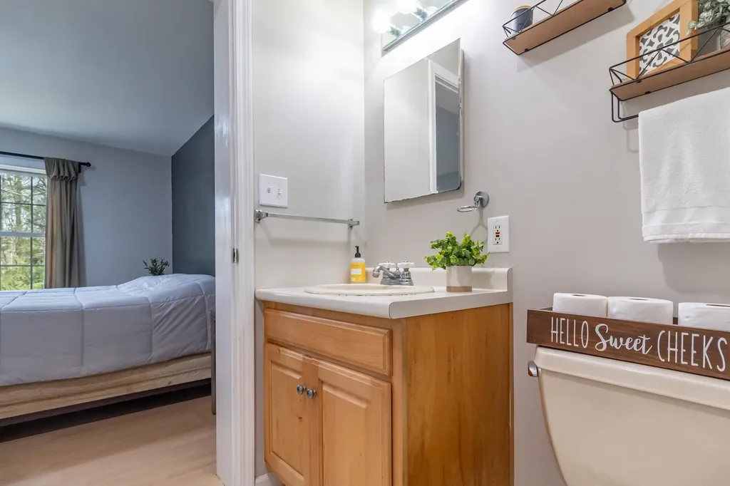 392 Bay Road Brooklin ME 04616