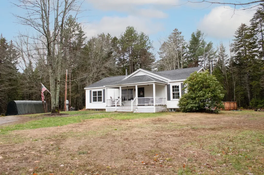 392 Bay Road Brooklin ME 04616