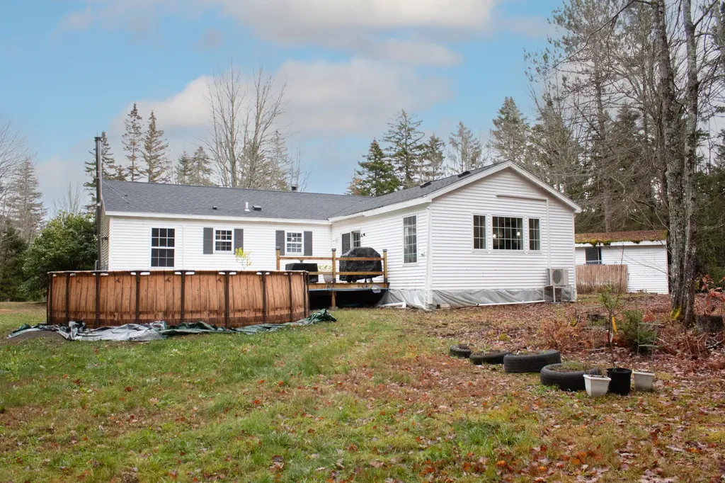 392 Bay Road Brooklin ME 04616