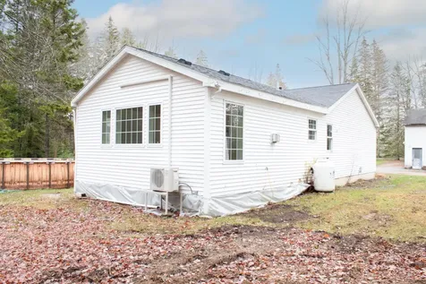 392 Bay Road Brooklin ME 04616