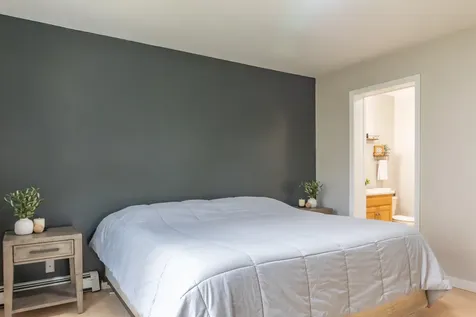 392 Bay Road Brooklin ME 04616