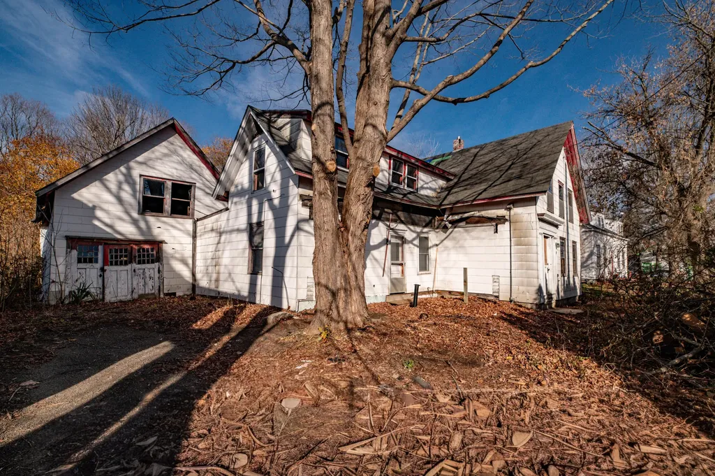 39 Water Street Hallowell ME 04347
