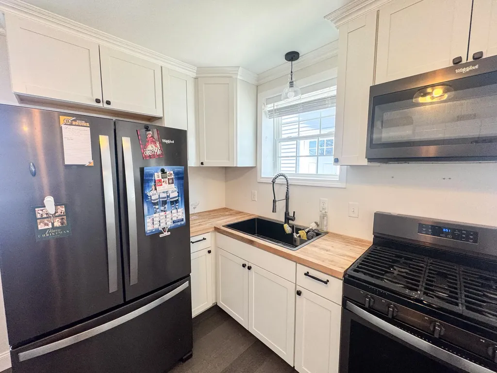 2914 Route 2 Hermon ME 04401