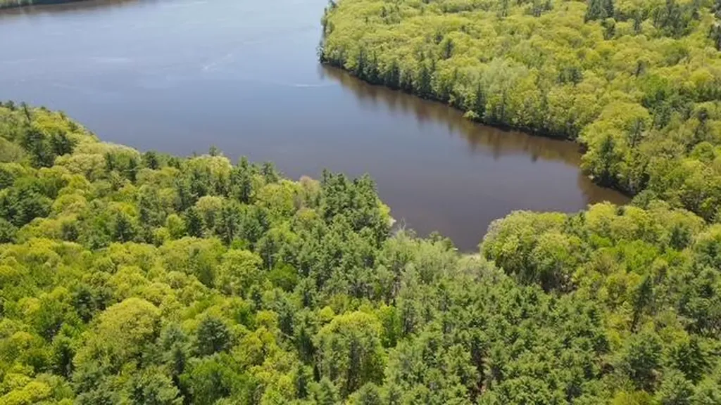 55 Lower Oak Point Road Winterport ME 04496