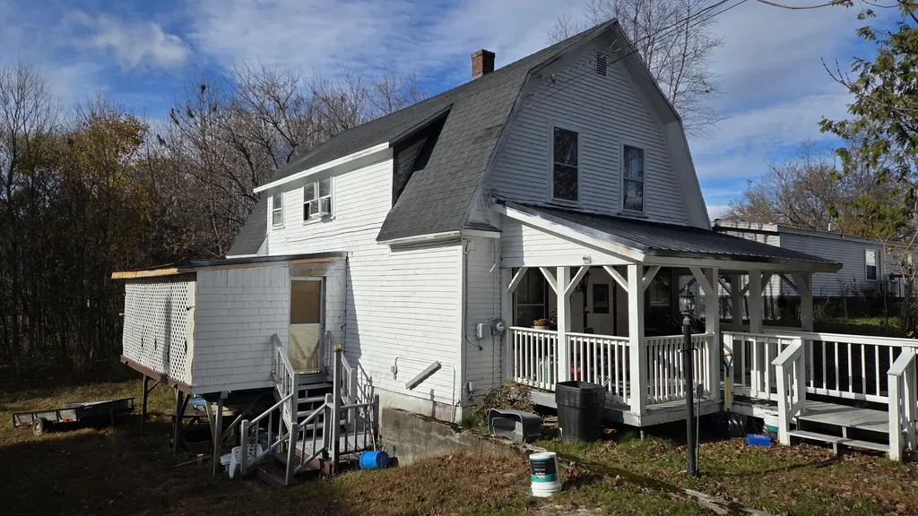 10 Main Street Howland ME 04448
