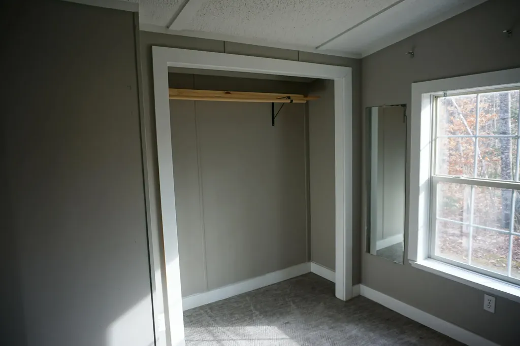661 Park Street Paris ME 04281