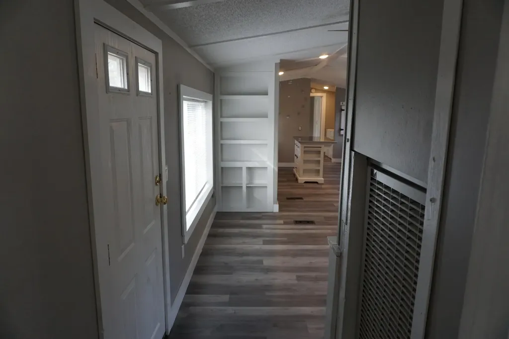 661 Park Street Paris ME 04281