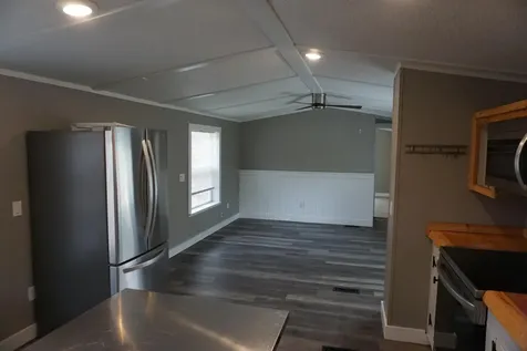 661 Park Street Paris ME 04281