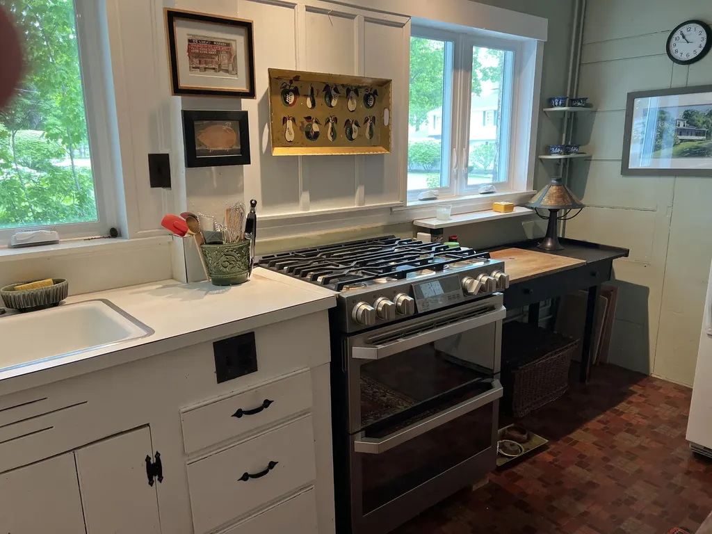 48 Lincoln Street Paris ME 04281