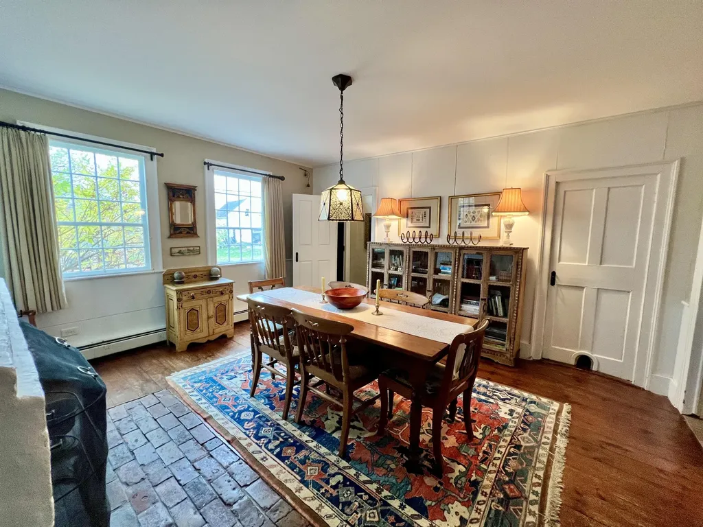48 Lincoln Street Paris ME 04281