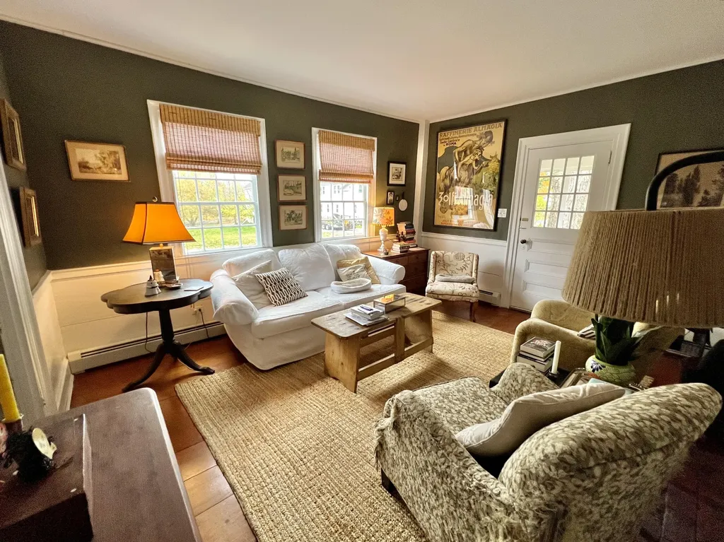 48 Lincoln Street Paris ME 04281