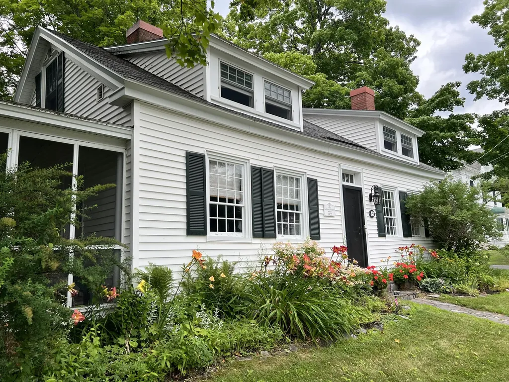 48 Lincoln Street Paris ME 04281