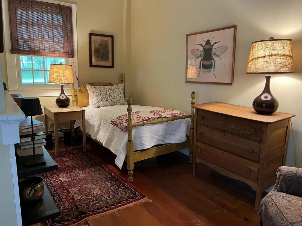 48 Lincoln Street Paris ME 04281