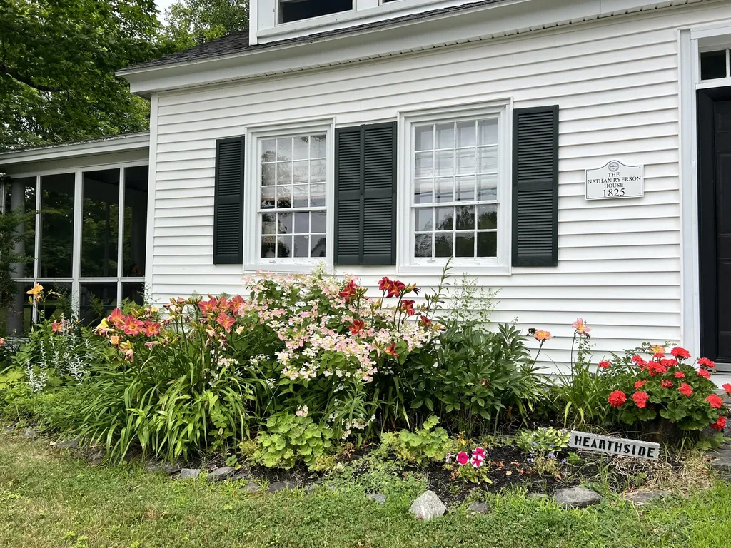 48 Lincoln Street Paris ME 04281