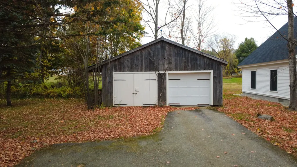 48 Lincoln Street Paris ME 04281