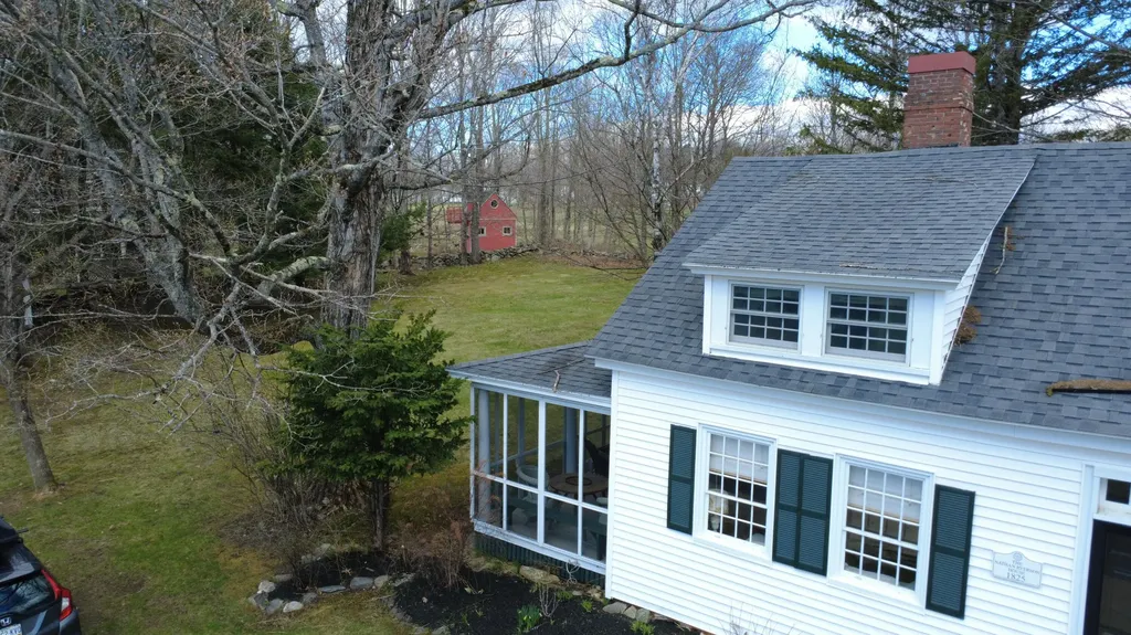 48 Lincoln Street Paris ME 04281
