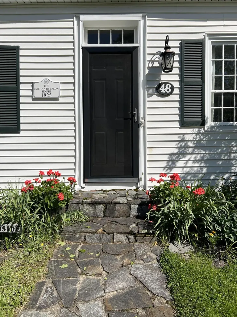 48 Lincoln Street Paris ME 04281