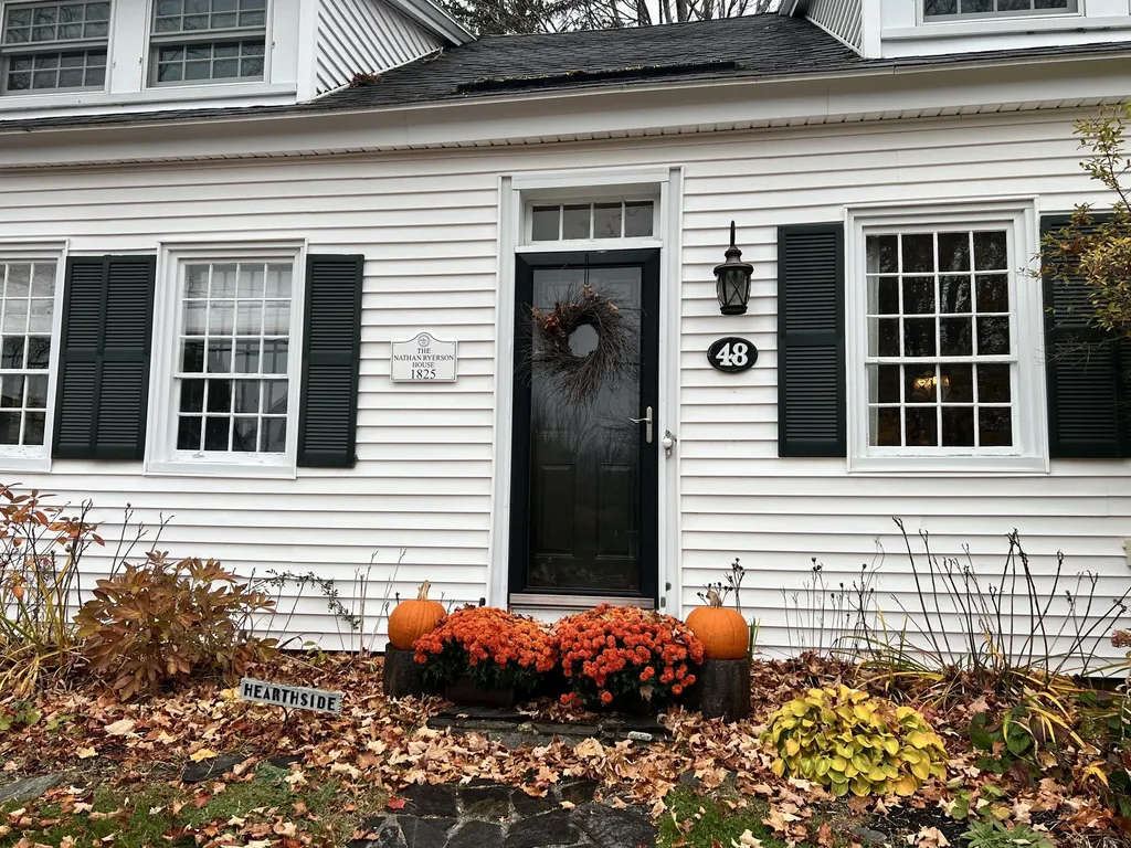 48 Lincoln Street Paris ME 04281