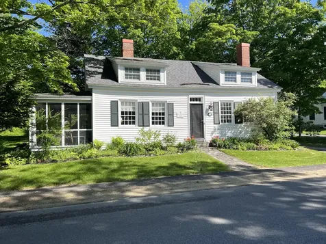 48 Lincoln Street Paris ME 04281