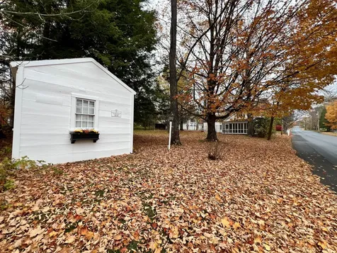 48 Lincoln Street Paris ME 04281
