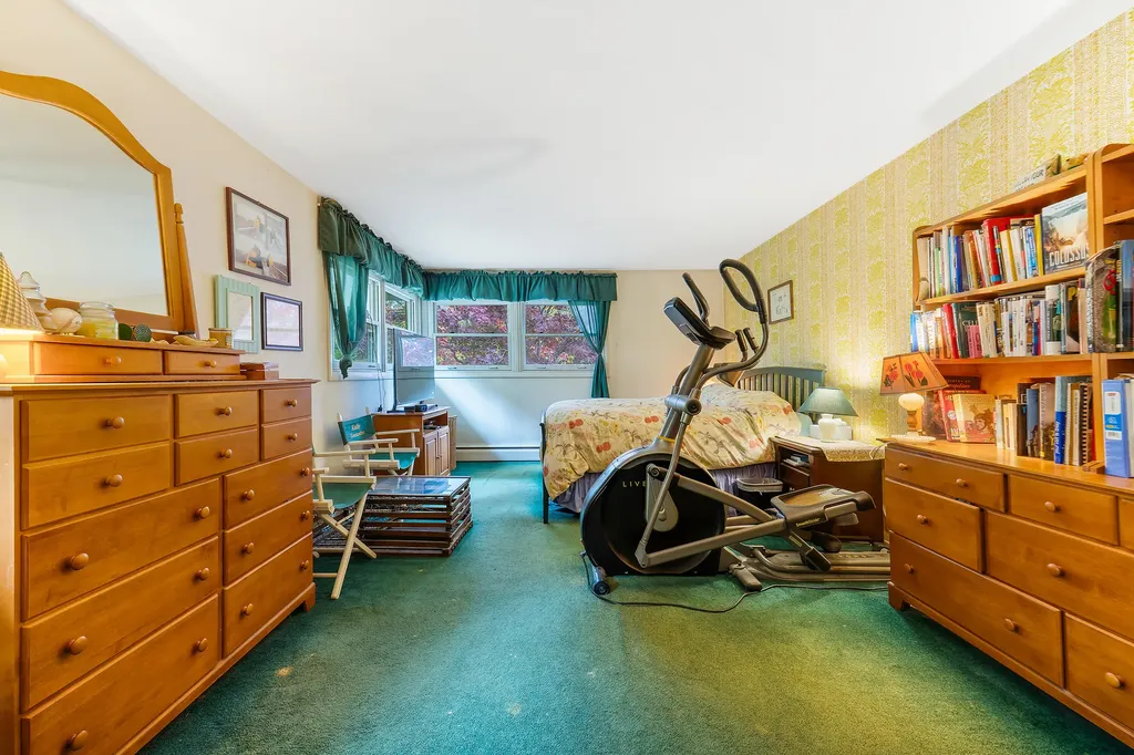 53 Hampton Avenue Auburn ME 04210
