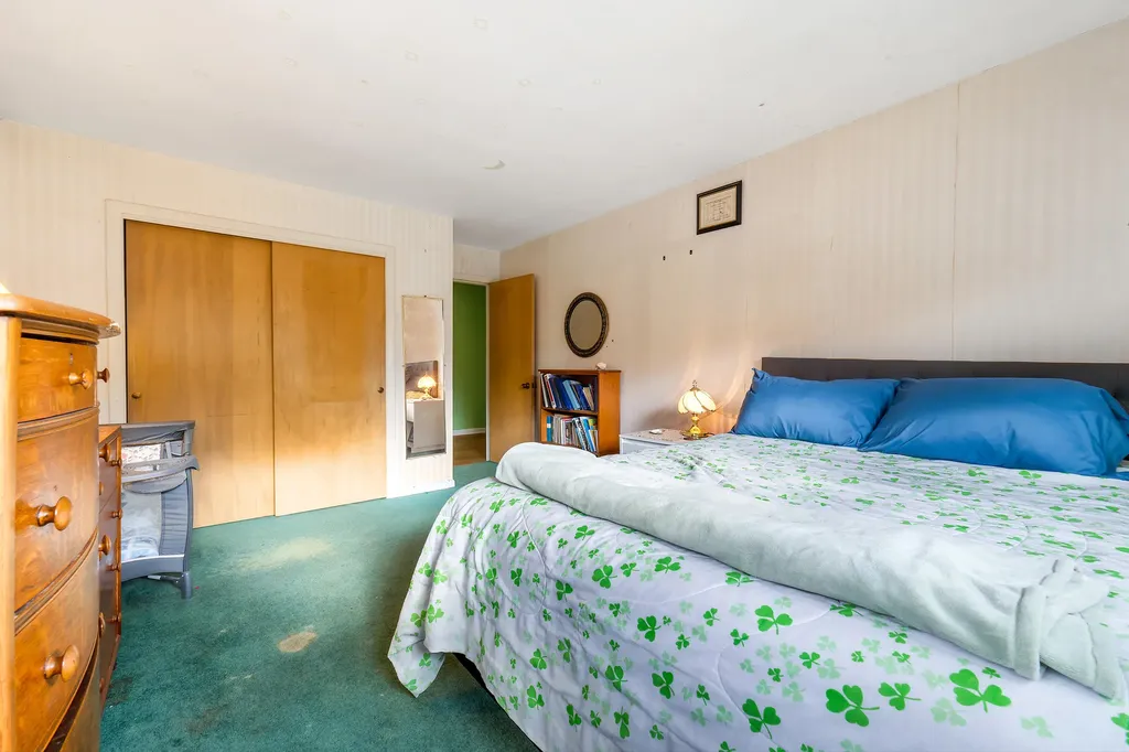 53 Hampton Avenue Auburn ME 04210
