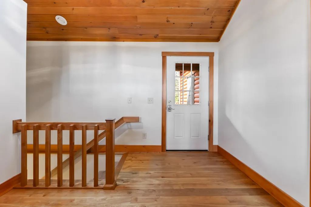 101 Butter Point Waldoboro ME 04572