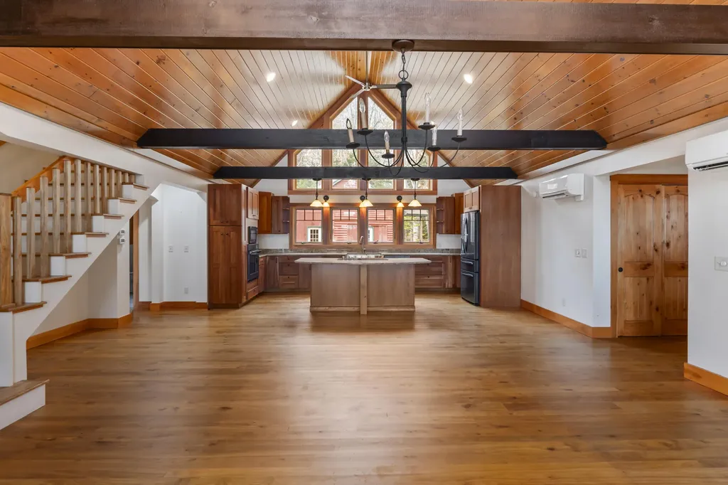 101 Butter Point Waldoboro ME 04572