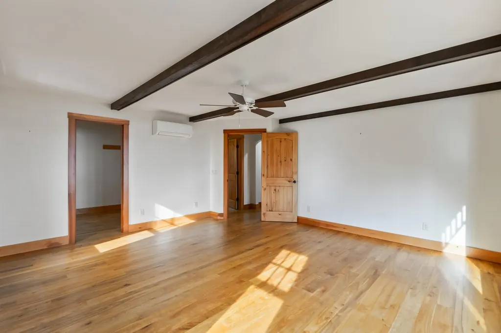 101 Butter Point Waldoboro ME 04572