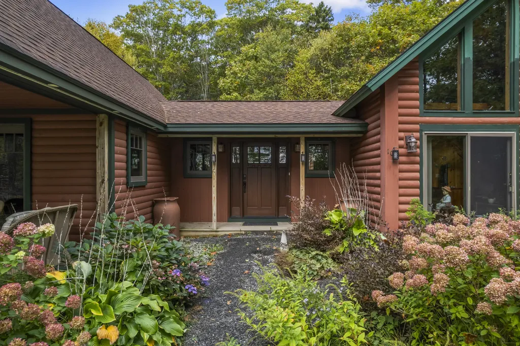 101 Butter Point Waldoboro ME 04572
