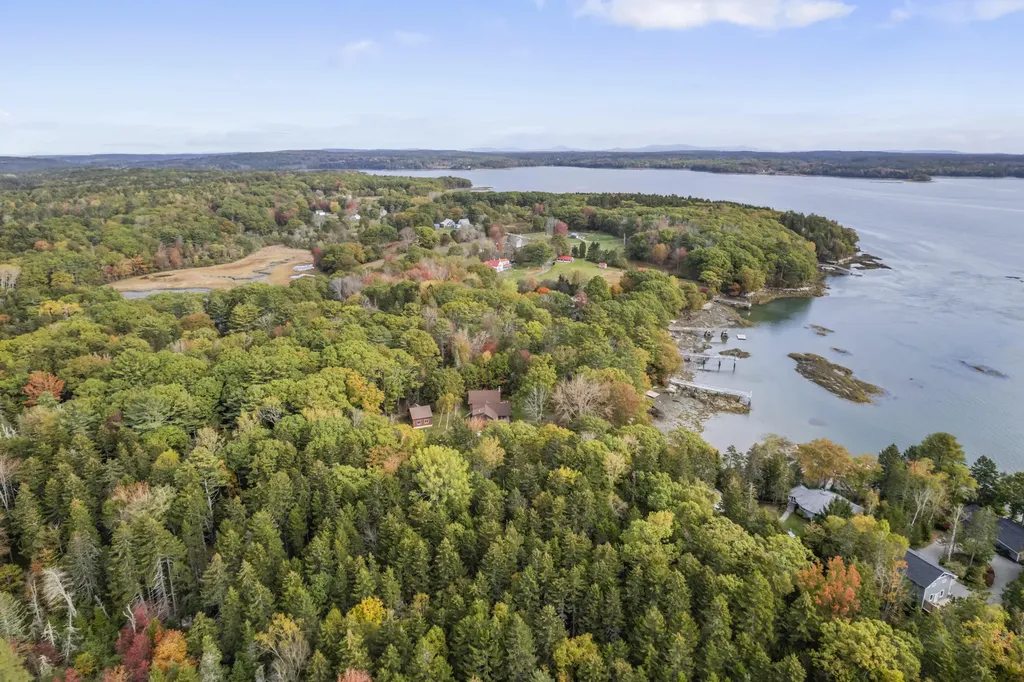 101 Butter Point Waldoboro ME 04572