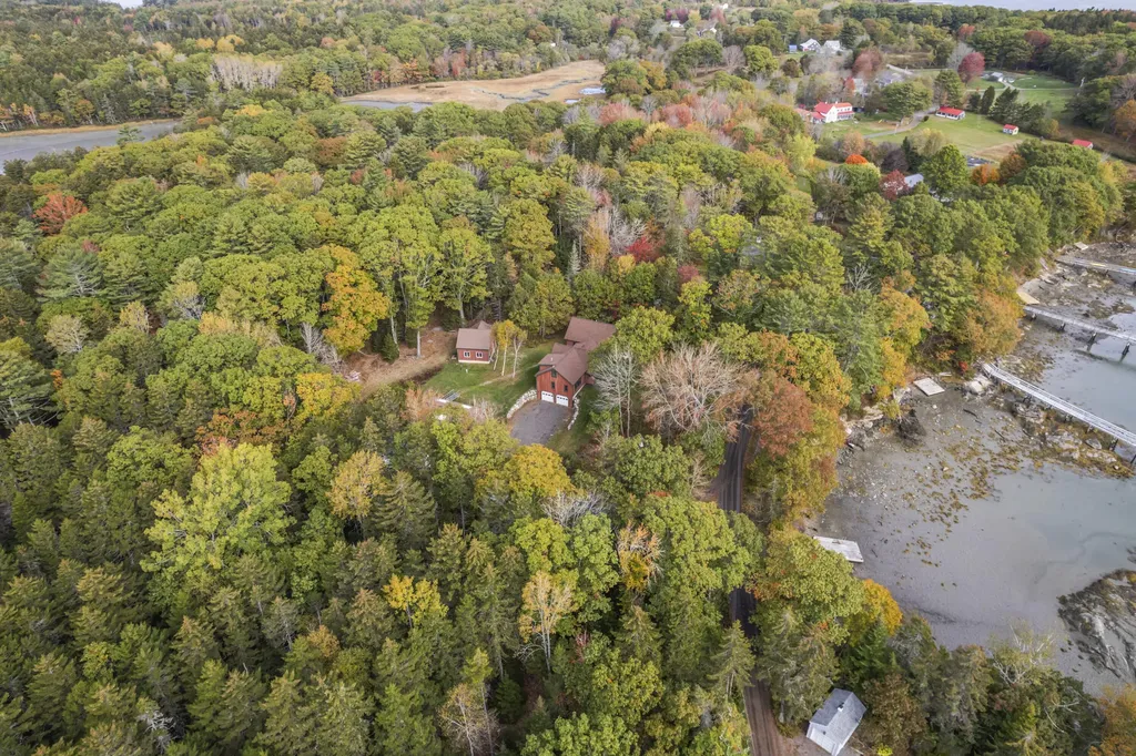 101 Butter Point Waldoboro ME 04572