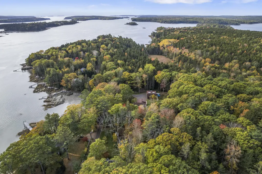 101 Butter Point Waldoboro ME 04572