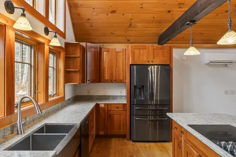 101 Butter Point Waldoboro ME 04572