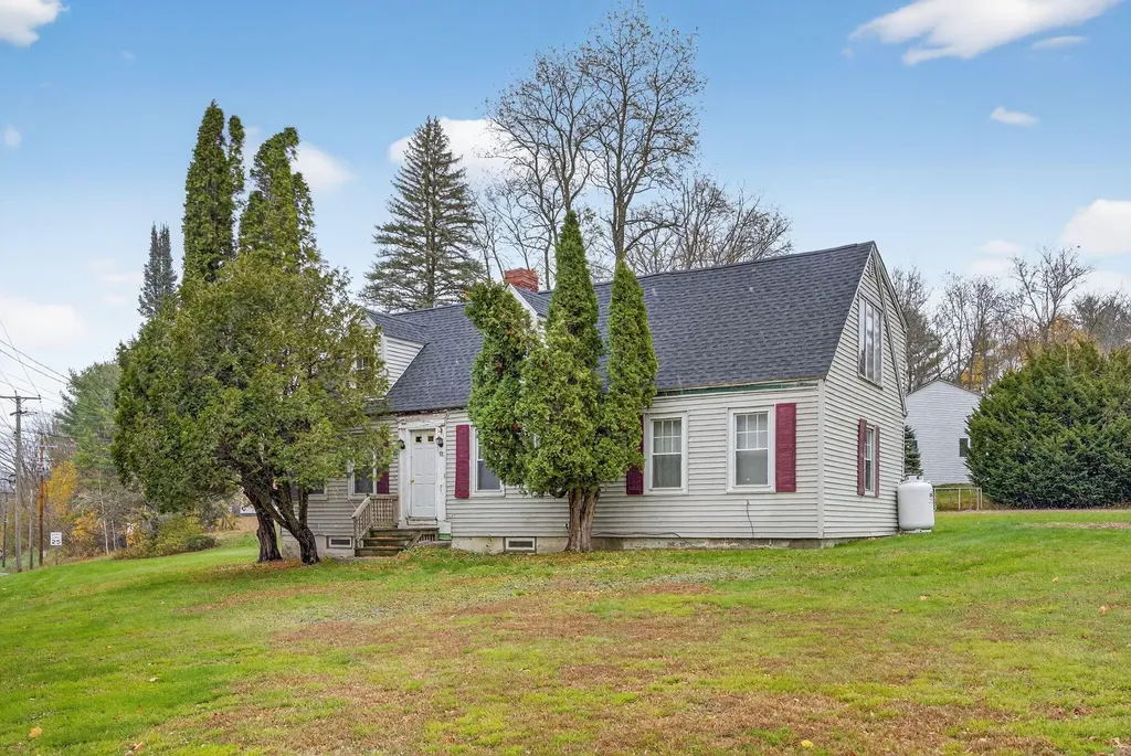 88 Augusta Road Winslow ME 04901