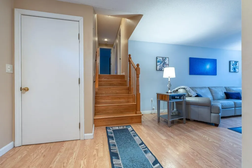 20 Rocky Hill Drive Brunswick ME 04011