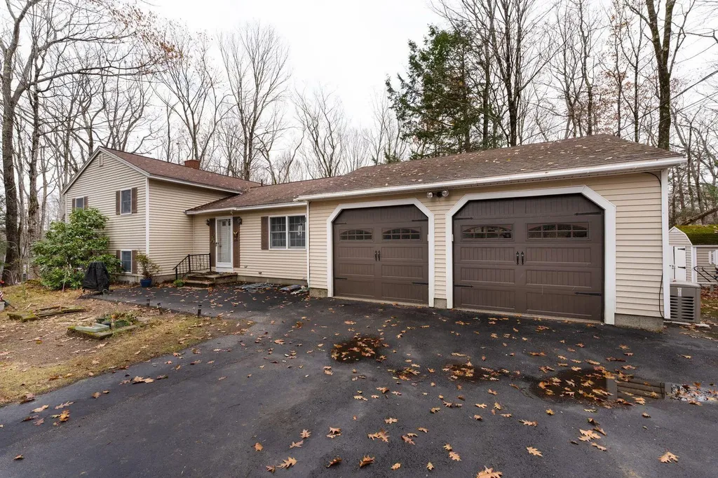 20 Rocky Hill Drive Brunswick ME 04011