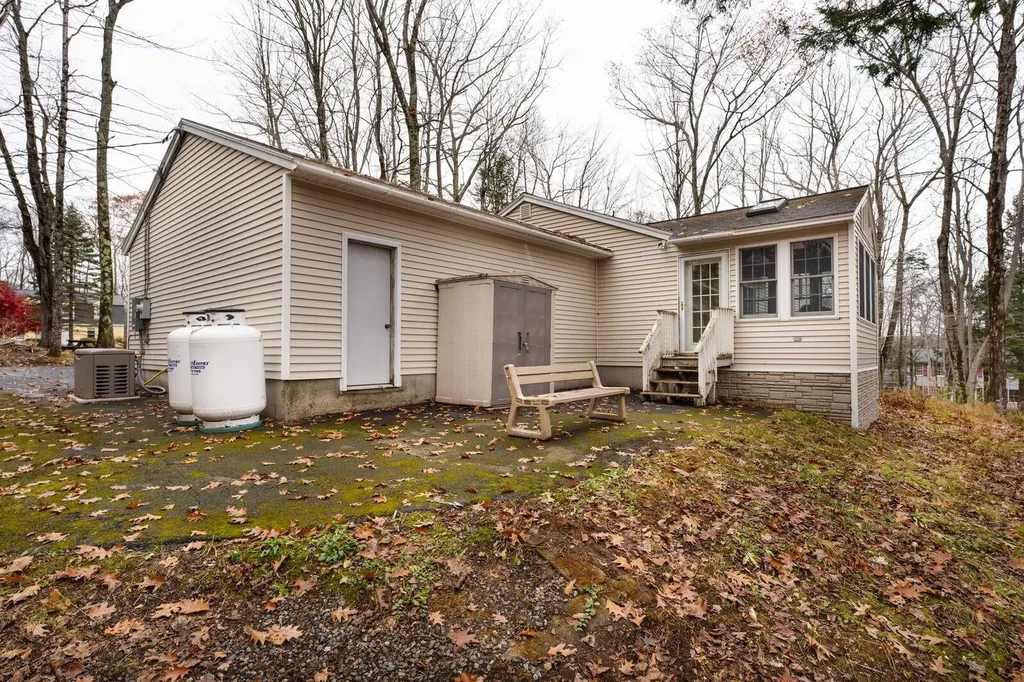 20 Rocky Hill Drive Brunswick ME 04011